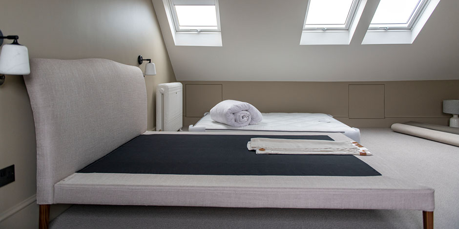 Feng-Shui im Schlafzimmer mit Dachschräge | VELUX Magazin